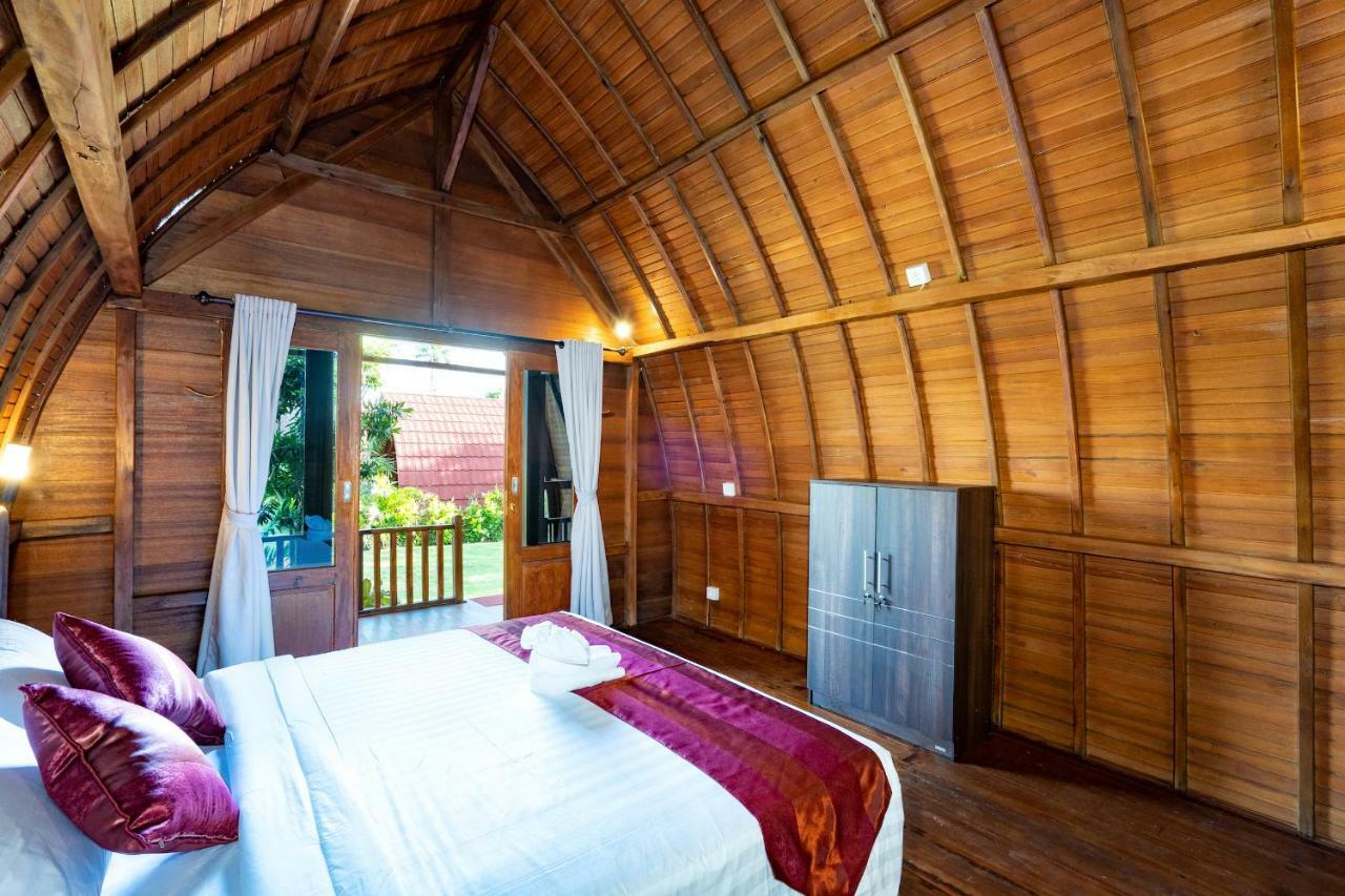 Отель The Soggol Lembongan Экстерьер фото